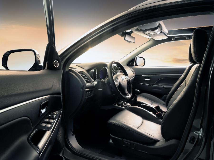  Citroen C4 AirCross 2012 года  (фото 25 из 30)